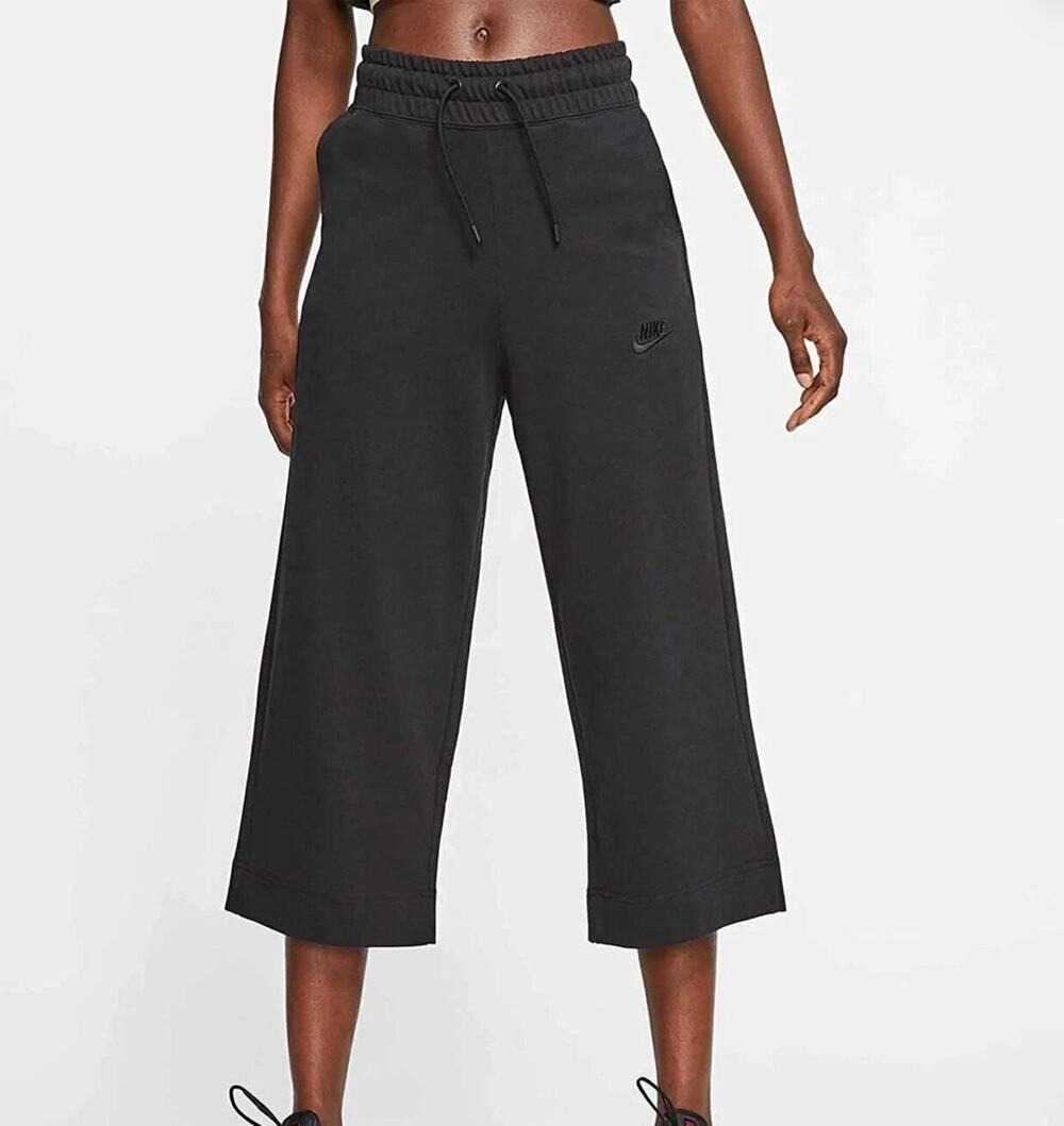 Nike Women's Sportswear Jersey Capri Pants in Black Size Small